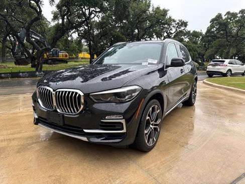 Used 2021 BMW X5 sDrive40i w/ Premium Package RWD image 2