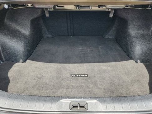 Used 2025 Nissan Altima 2.5 SV image 32