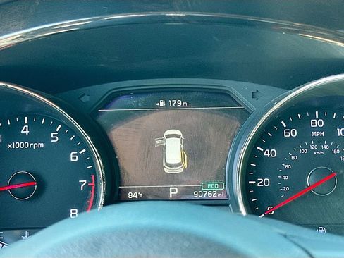 Certified 2019 Kia Sedona SX FWD image 12