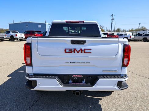 New 2026 GMC Sierra 1500 Elevation image 4