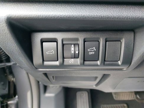 Used 2023 Subaru Outback Limited image 22