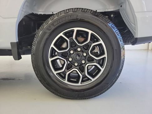 Used 2022 Ford F150 XLT w/ Equipment Group 302A High AWD/4WD image 11