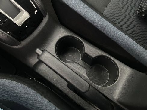 Used 2025 Nissan Versa SV FWD image 21