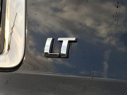 Used 2020 Chevrolet Tahoe LT image 30