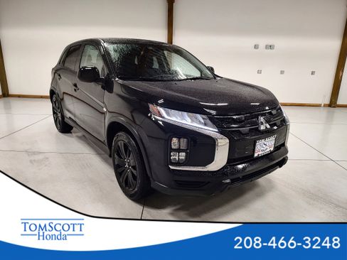 Used 2025 Mitsubishi Outlander Sport LE AWD/4WD image 1