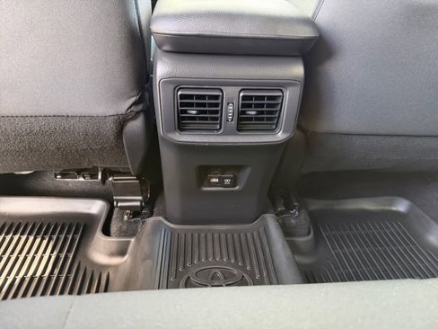 Used 2021 Toyota RAV4 XLE image 15