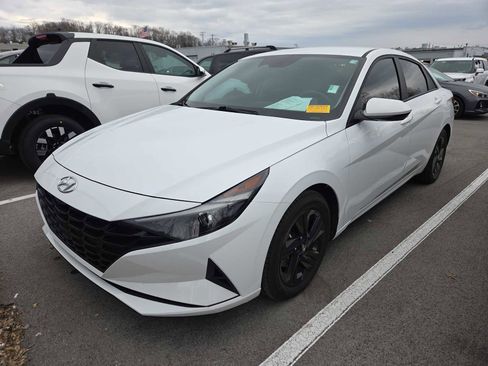 Used 2021 Hyundai Elantra Blue image 8