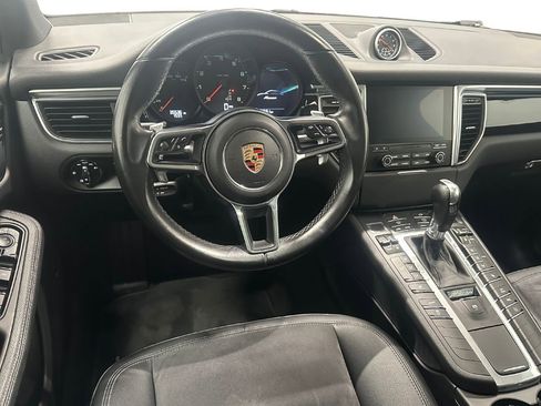 Used 2018 Porsche Macan image 20