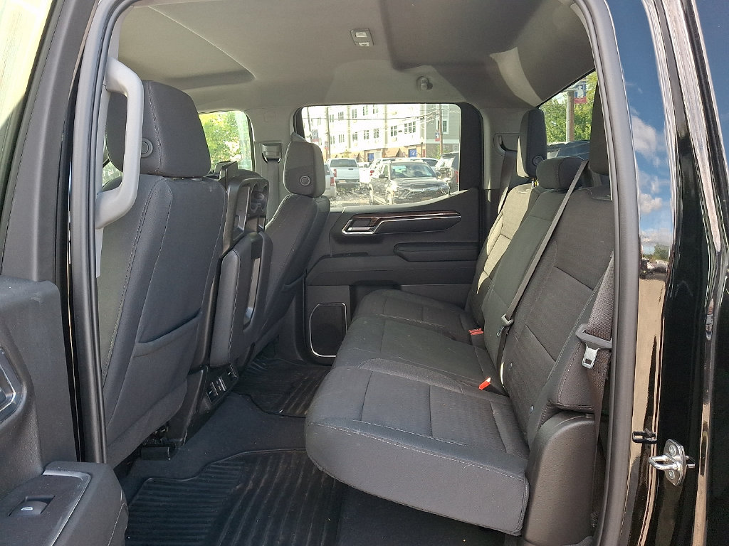 Used 2024 Chevrolet Silverado 1500 LT AWD/4WD image 10