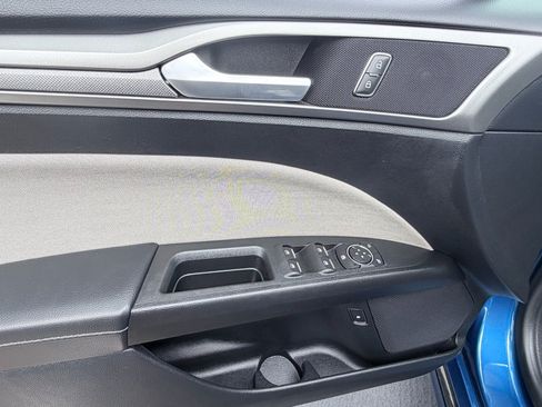 Used 2018 Ford Fusion S FWD image 18