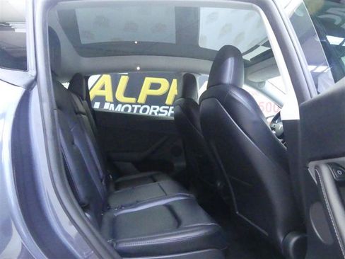 Used 2023 Tesla Model Y AWD image 23