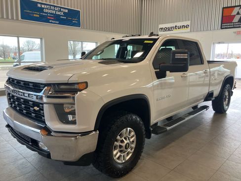 Used 2021 Chevrolet Silverado 2500 LT w/ Convenience Package AWD/4WD image 1