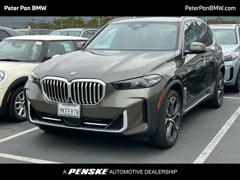 Used 2024 BMW X5 xDrive50e w/ Parking Assistance Package AWD/4WD image 1