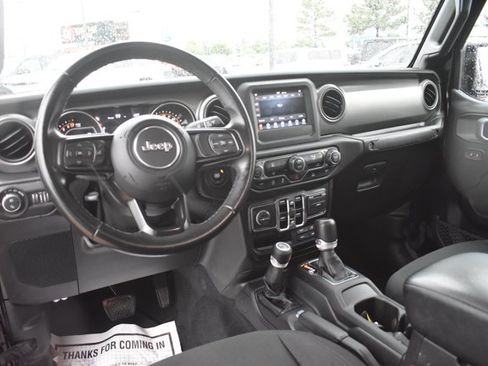 Used 2021 Jeep Gladiator Sport AWD/4WD image 16