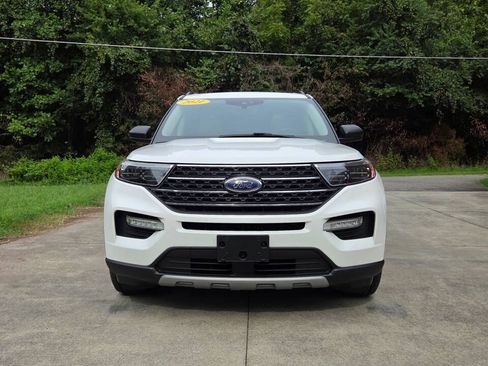Used 2021 Ford Explorer XLT w/ Equipment Group 202A RWD image 2