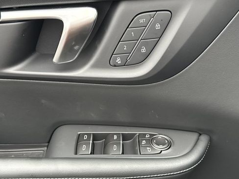 New 2026 Buick Enclave Sport Touring w/ Power Package FWD image 18