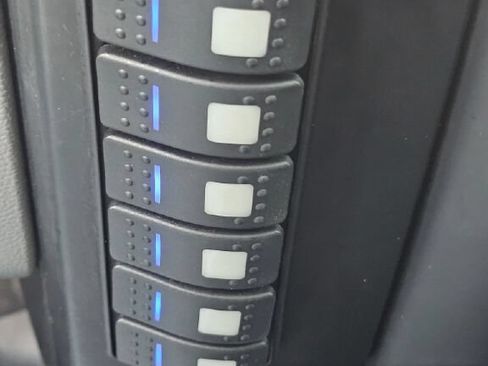 Used 2018 Ford F150 XL w/ Equipment Group 101A Mid AWD/4WD image 30