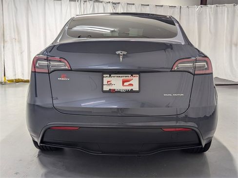 Used 2023 Tesla Model Y Long Range image 25
