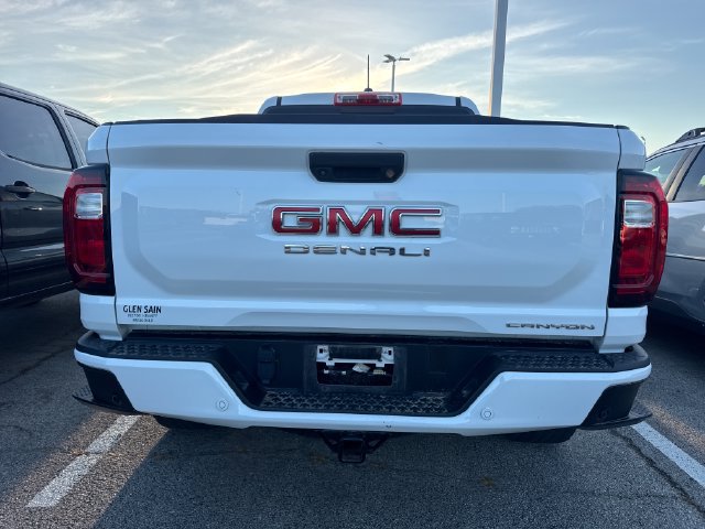 Used 2023 GMC Canyon Denali AWD/4WD image 4