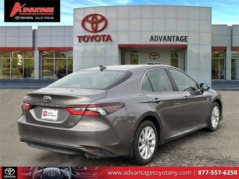 Used 2023 Toyota Camry LE image 5