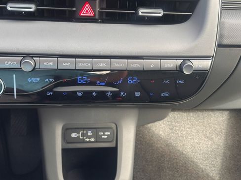Used 2025 Hyundai Ioniq 5 SEL image 31
