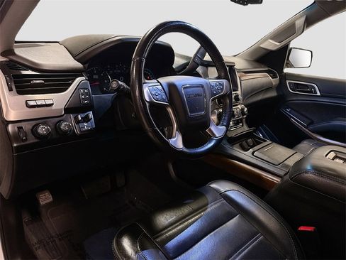 Used 2020 GMC Yukon Denali w/ Denali Ultimate Package image 9