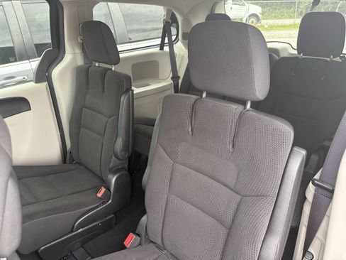 Used 2017 Dodge Grand Caravan SE w/ Power Window Group FWD image 10