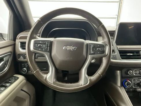 Used 2022 Chevrolet Suburban Z71 AWD/4WD image 9