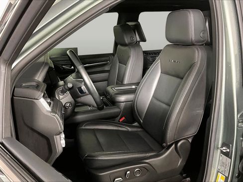 Used 2023 GMC Yukon Denali w/ Max Trailering Package AWD/4WD image 8