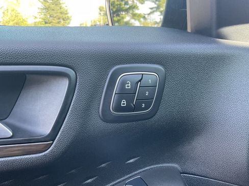 Used 2020 Ford Escape Titanium w/ Titanium Premium Package 2.0 AWD/4WD image 19