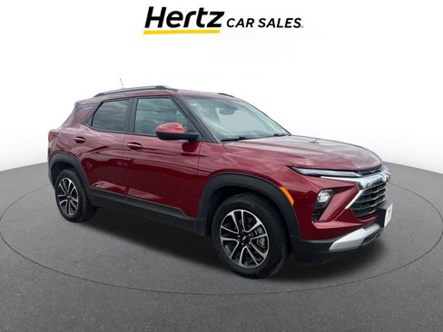 Used 2025 Chevrolet TrailBlazer LT image 1