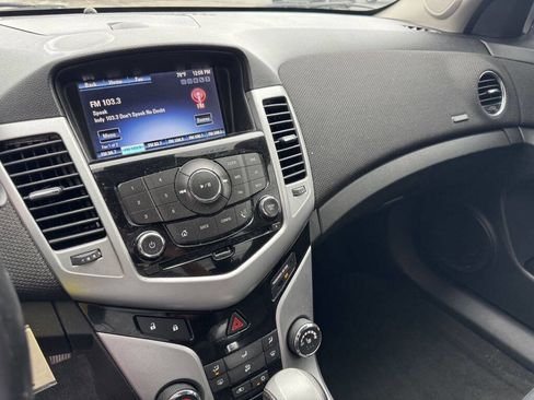Used 2014 Chevrolet Cruze LT w/ RS Package image 11