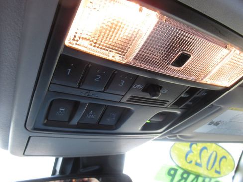 Used 2023 Toyota 4Runner SR5 Premium image 33