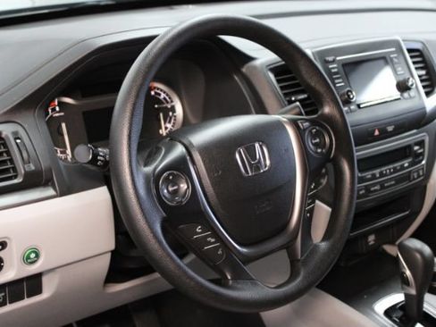 Used 2017 Honda Ridgeline RTS image 17