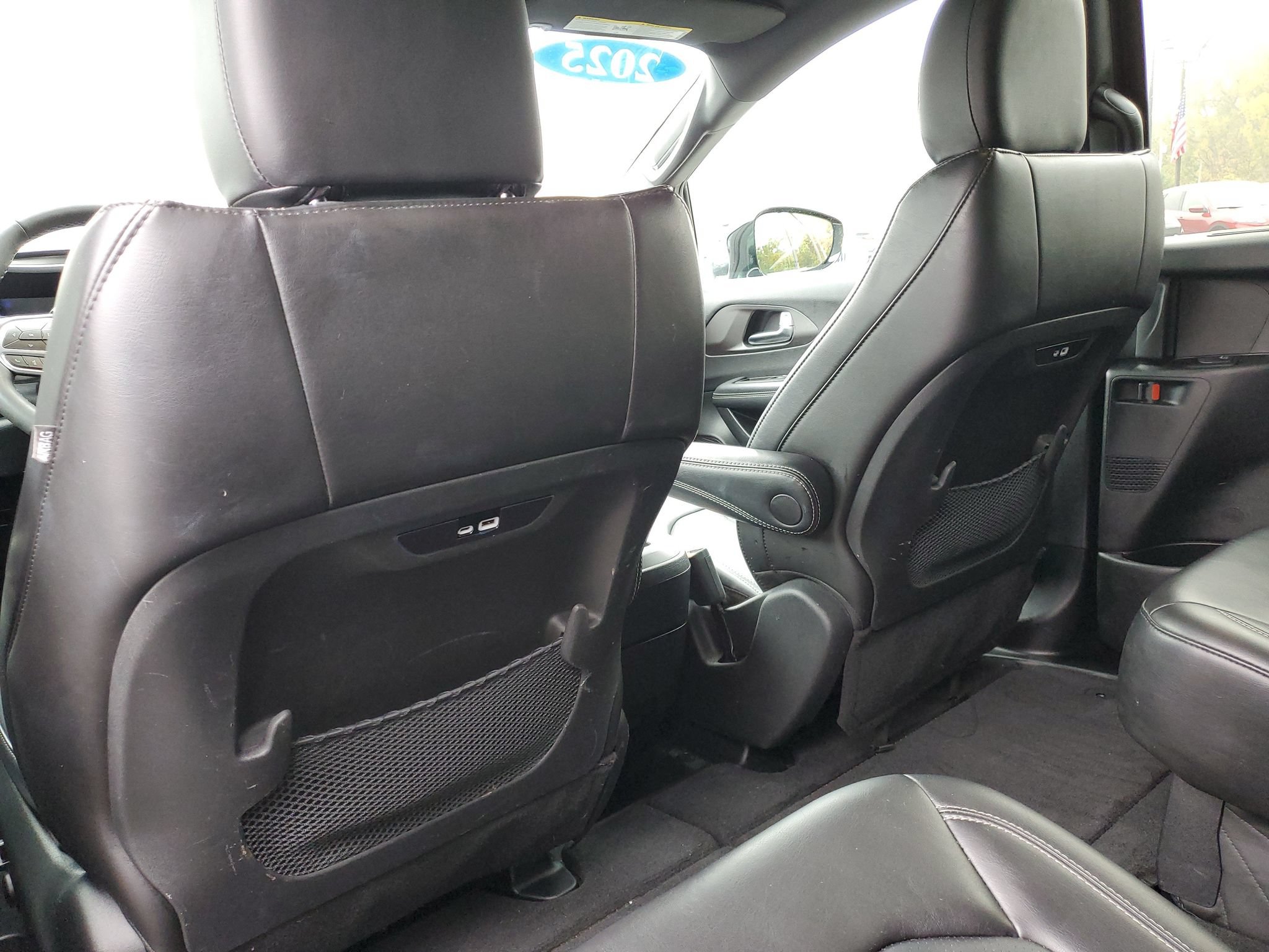 Used 2025 Chrysler Pacifica Select FWD image 31