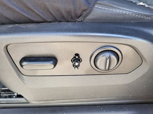 Used 2020 Chevrolet Silverado 1500 LT w/ All-Star Edition image 15