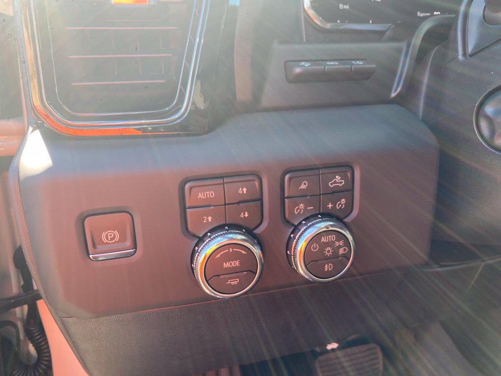 New 2026 GMC Sierra 1500 AT4 w/ AT4 Premium Package AWD/4WD image 18