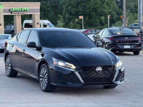 Used 2024 Nissan Altima 2.5 SV AWD/4WD image 38