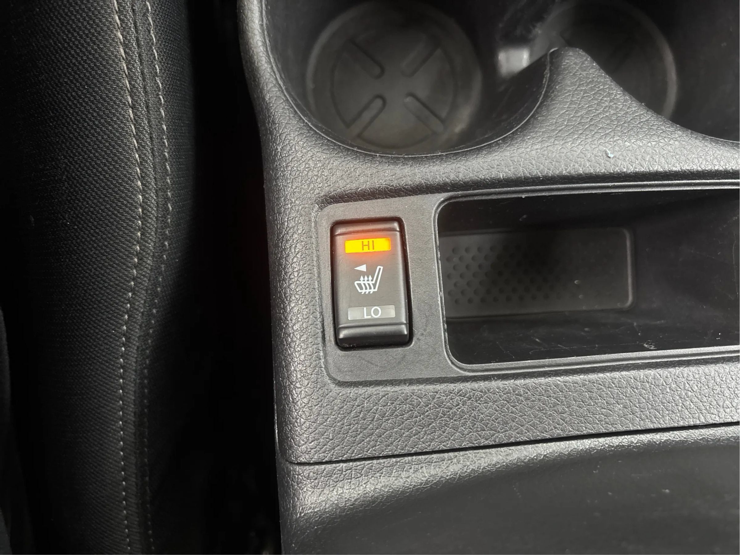 Used 2018 Nissan Rogue SV AWD/4WD image 41