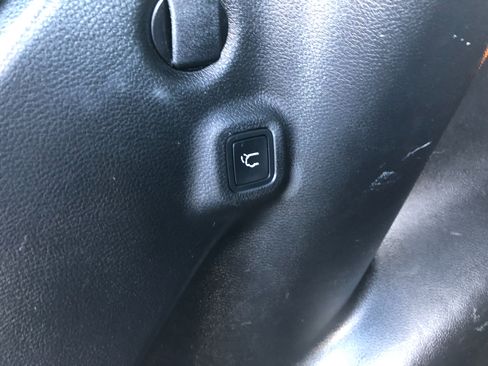 Used 2018 Jeep Compass Trailhawk w/ Leather Interior Group image 30