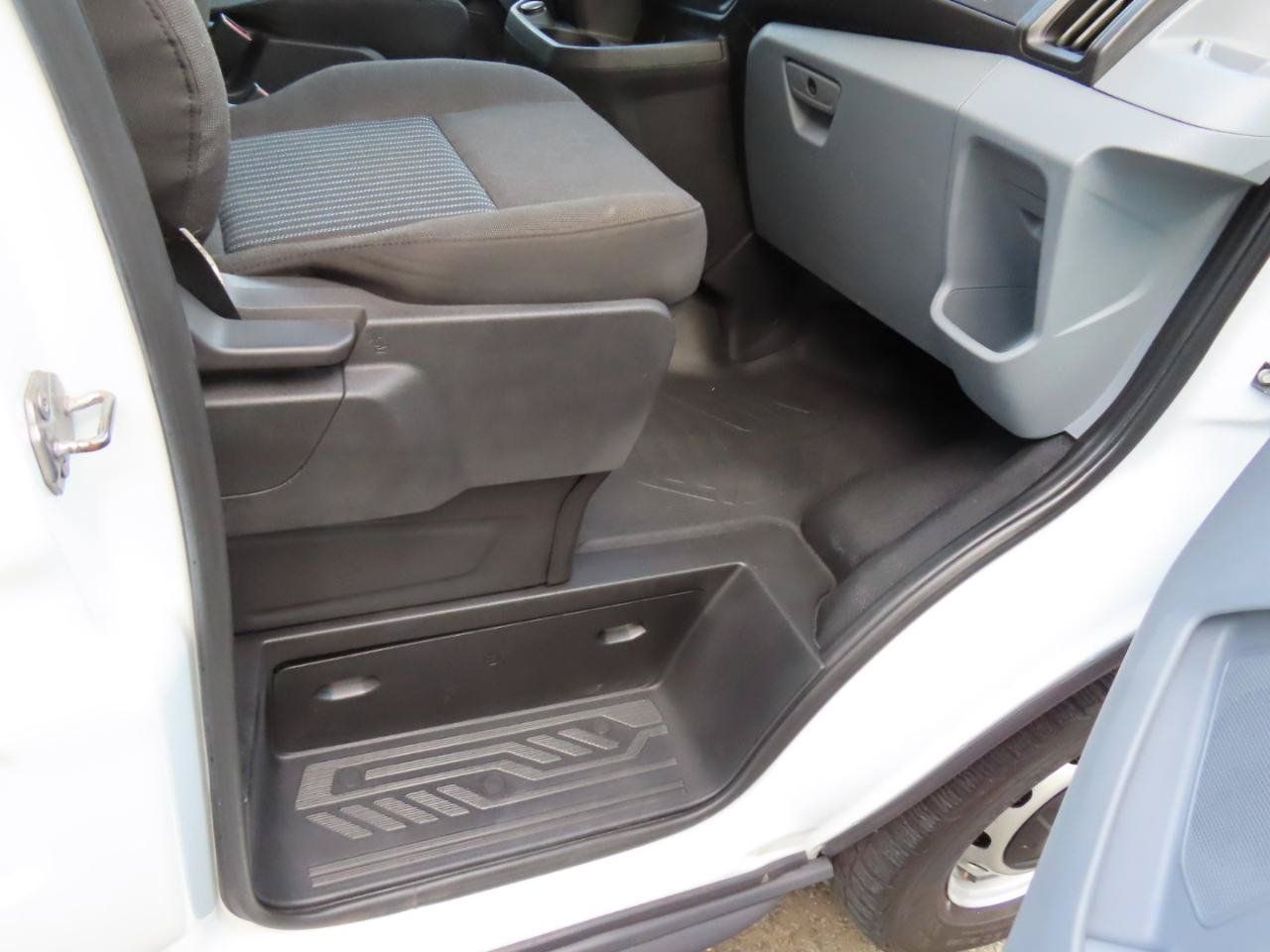 Used 2018 Ford Transit 150 130 Low Roof RWD image 18