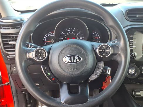 Used 2019 Kia Soul + image 15