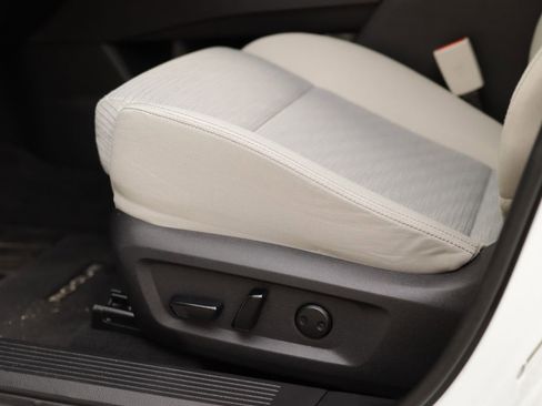 Used 2021 Nissan Rogue SV FWD image 19