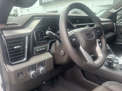 Used 2025 GMC Sierra 1500 Denali image 13