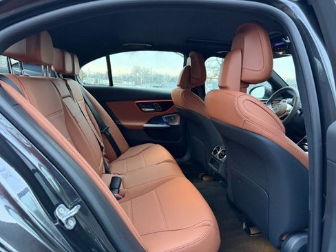 Used 2025 Mercedes-Benz C 300 4MATIC Sedan image 26