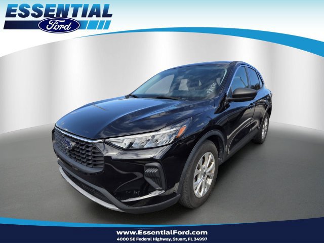 Used 2023 Ford Escape Active w/ Tech Pack #1 FWD image 1