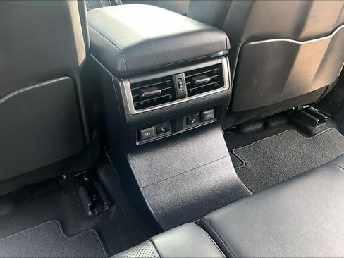 Used 2024 Lexus GX 550 AWD/4WD image 31