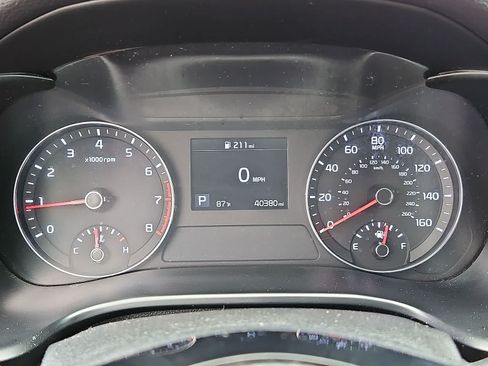 Used 2020 Kia Forte LXS FWD image 17