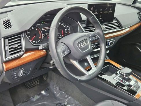 Used 2023 Audi Q5 2.0T Premium w/ Convenience Package AWD/4WD image 11