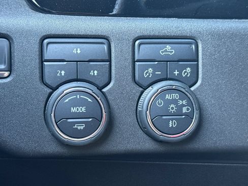 Used 2025 Chevrolet Silverado 3500 LT w/ Convenience Package AWD/4WD image 28